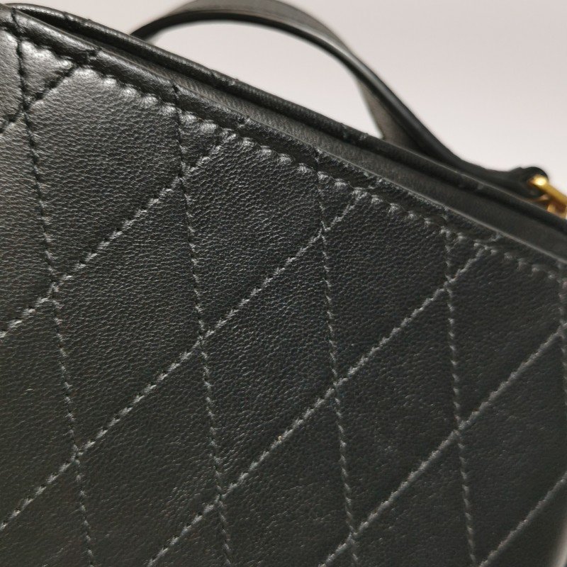 Saint Laurent 羊皮純色字母Logo斜背包-21