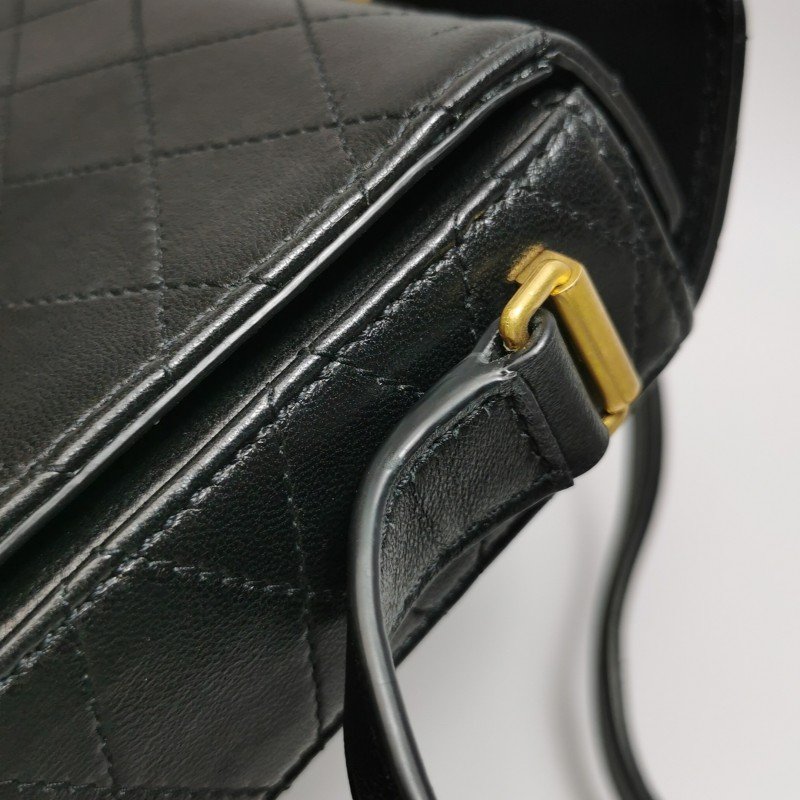 Saint Laurent 羊皮純色字母Logo斜背包-25