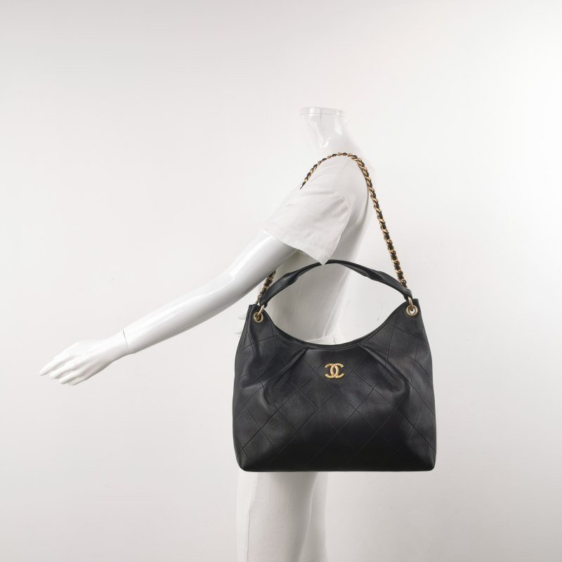 Chanel 羊皮純色菱格絎縫雙C Logo單肩包-1