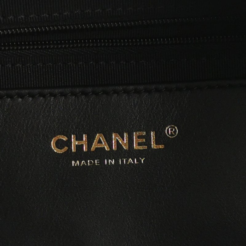 Chanel 羊皮純色菱格絎縫雙C Logo單肩包-7