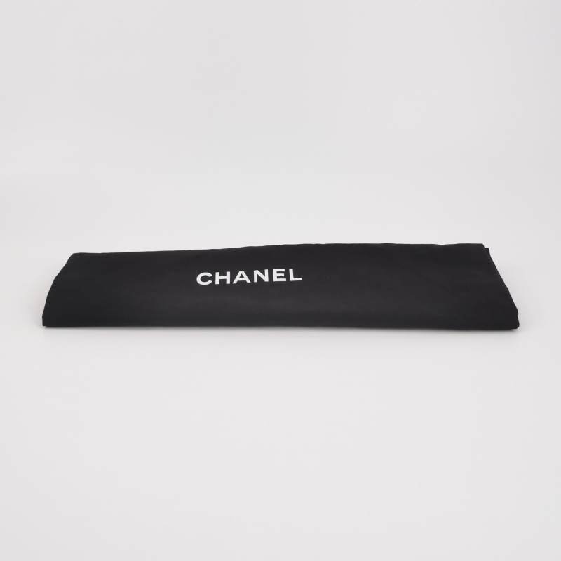Chanel 羊皮純色菱格絎縫雙C Logo單肩包-8