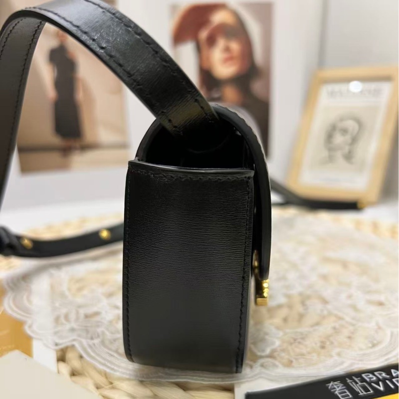 Celine Triomphe mini 牛皮手袋(閒置未使用）-15