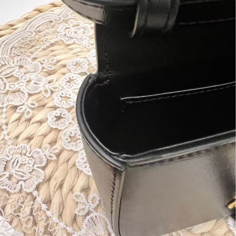 Celine Triomphe mini 牛皮手袋(閒置未使用）-16