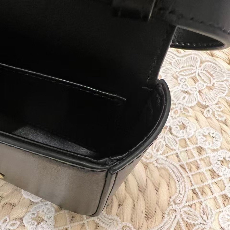 Celine Triomphe mini 牛皮手袋(閒置未使用）-21