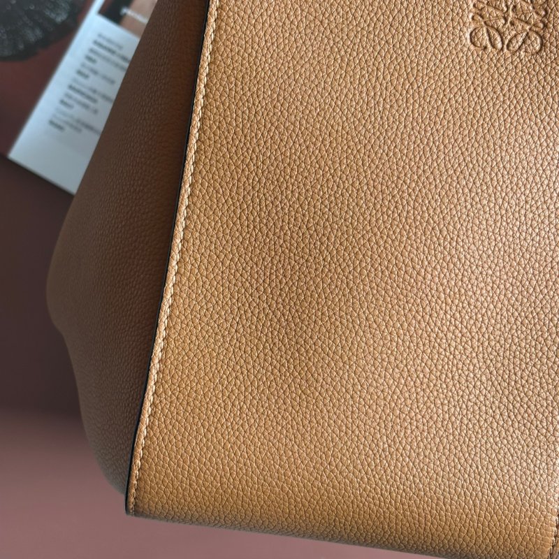 ::LOEWE:: 羅威 Hammock 多揹法小牛皮吊床包(小號/焦糖棕色)-6