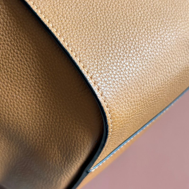 ::LOEWE:: 羅威 Hammock 多揹法小牛皮吊床包(小號/焦糖棕色)-10