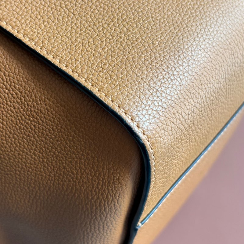 ::LOEWE:: 羅威 Hammock 多揹法小牛皮吊床包(小號/焦糖棕色)-11