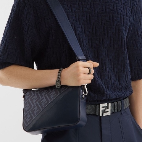 Fendi 男士 Diagonal拉鍊單肩包均碼碼常規、22cm*4.5cm*15cm