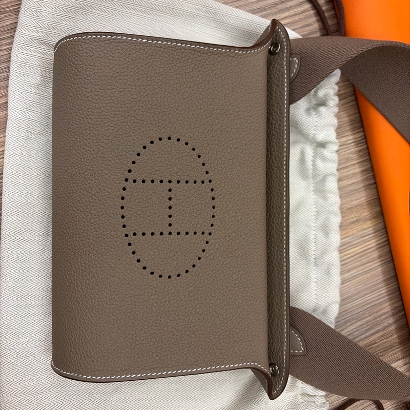 Hermes Videpoches 大象灰斜背包-5