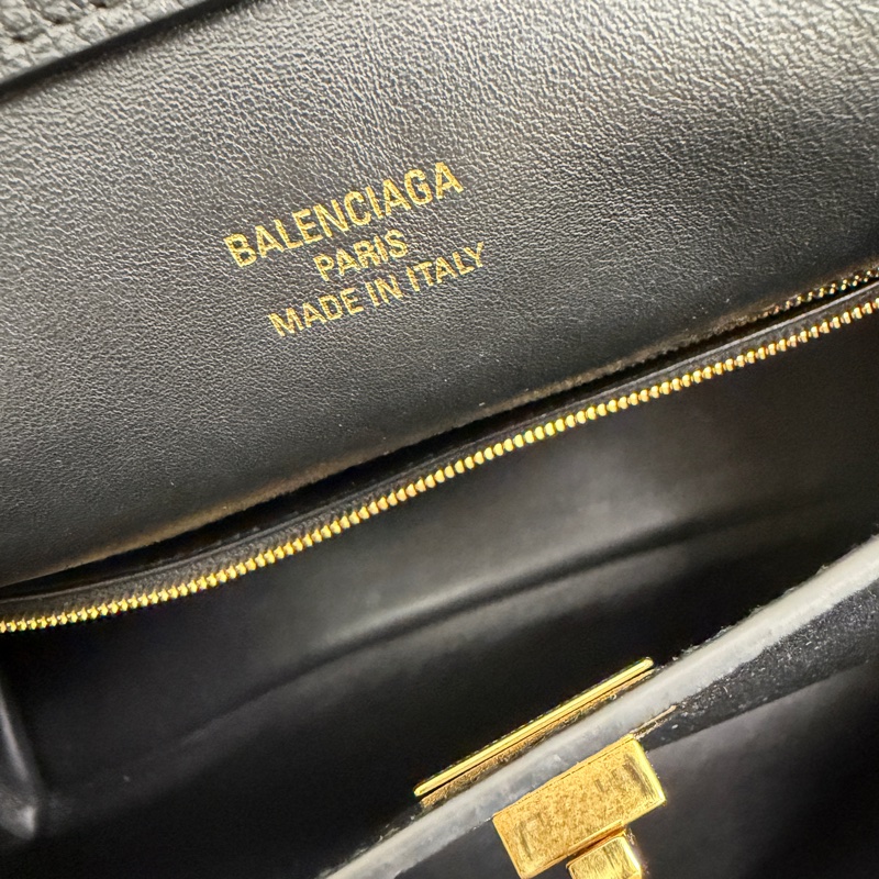Balenciaga 黑金大號Rodeo 手提肩背包-14