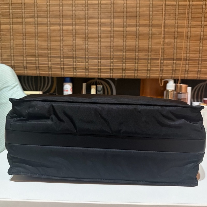 降價！prada郵差包 大號 中性男女接可揹 Jenny經紀人同款-2