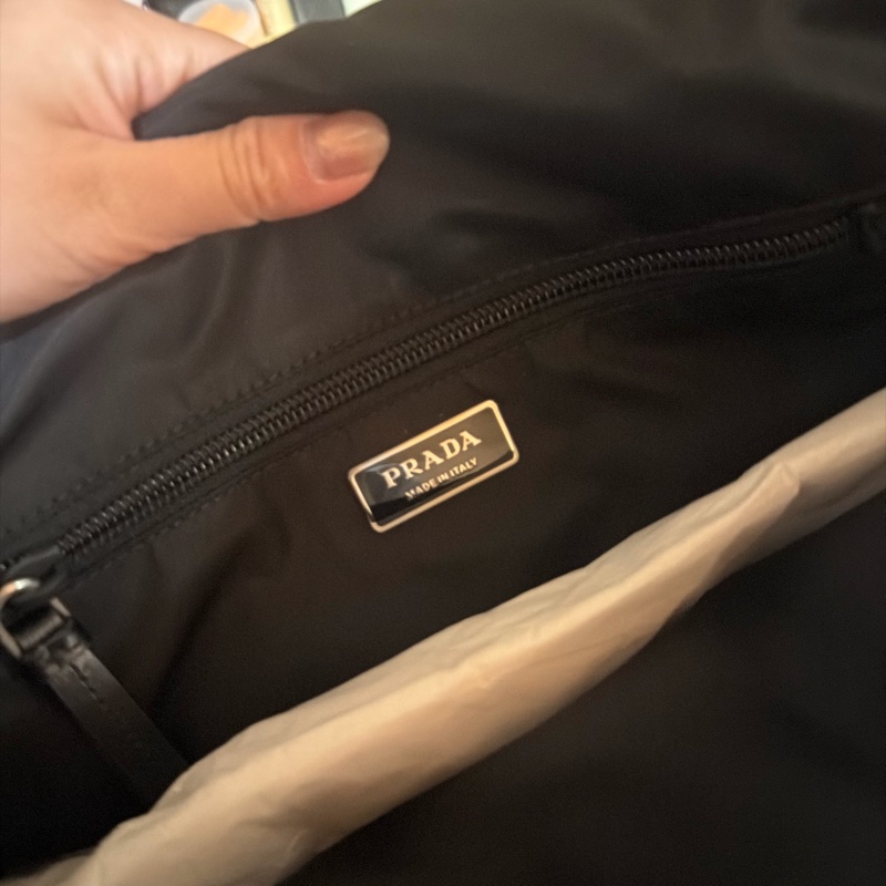 降價！prada郵差包 大號 中性男女接可揹 Jenny經紀人同款-16