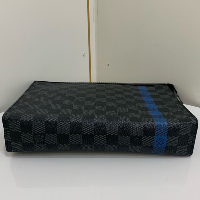 Louis Vuitton 路易威登 黑棋盤格限量藍拼手拿包洗漱包 成色；尺寸；27*21*3-4