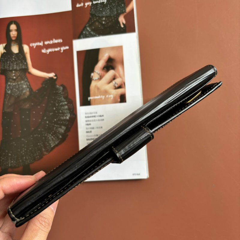 ::FENDI:: 直紋咖色帆布拼皮革釦式長夾-7