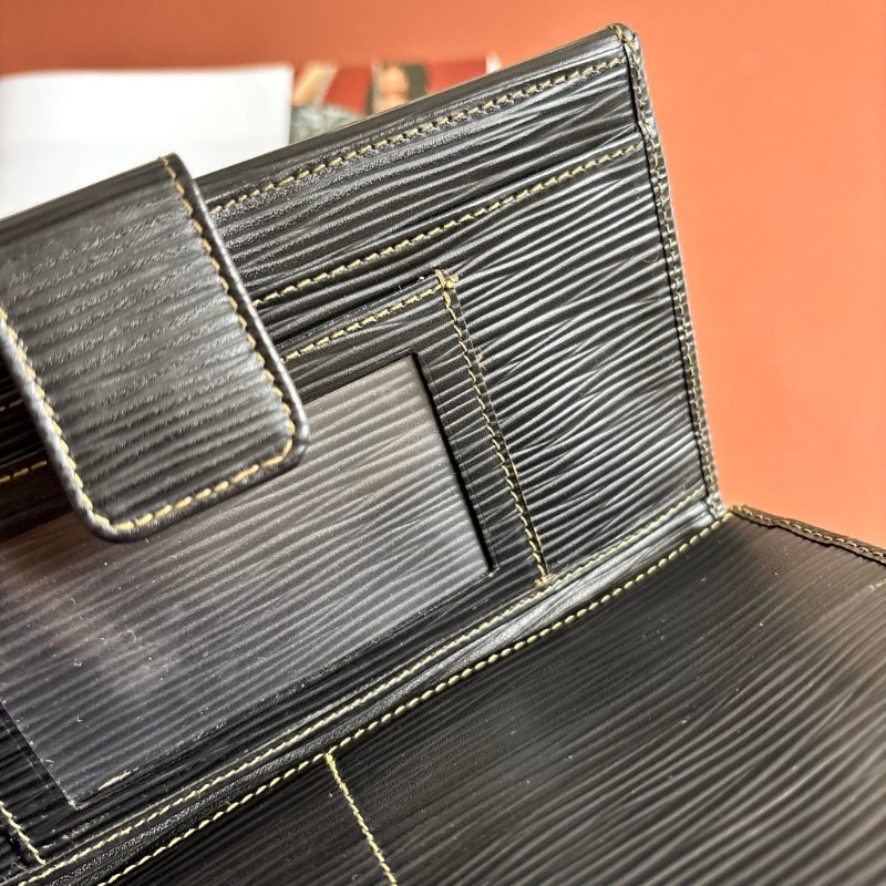 ::FENDI:: 直紋咖色帆布拼皮革釦式長夾-15