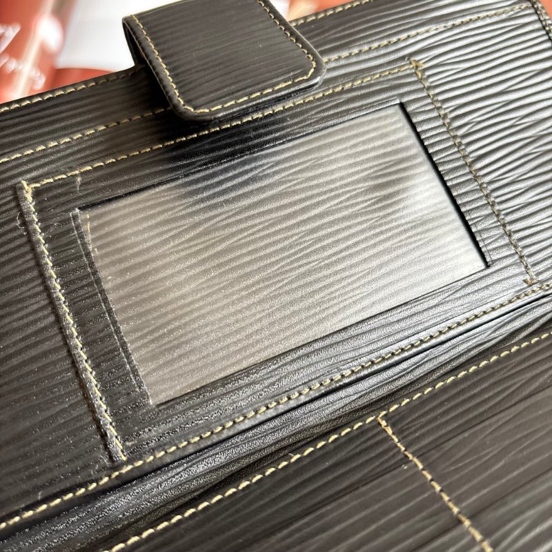 ::FENDI:: 直紋咖色帆布拼皮革釦式長夾-17