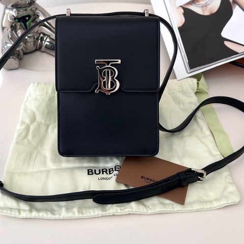 99新巴寶莉Burberry Robin男女同款 TB銀扣全皮手機包 尺寸13*4.5*19cm
