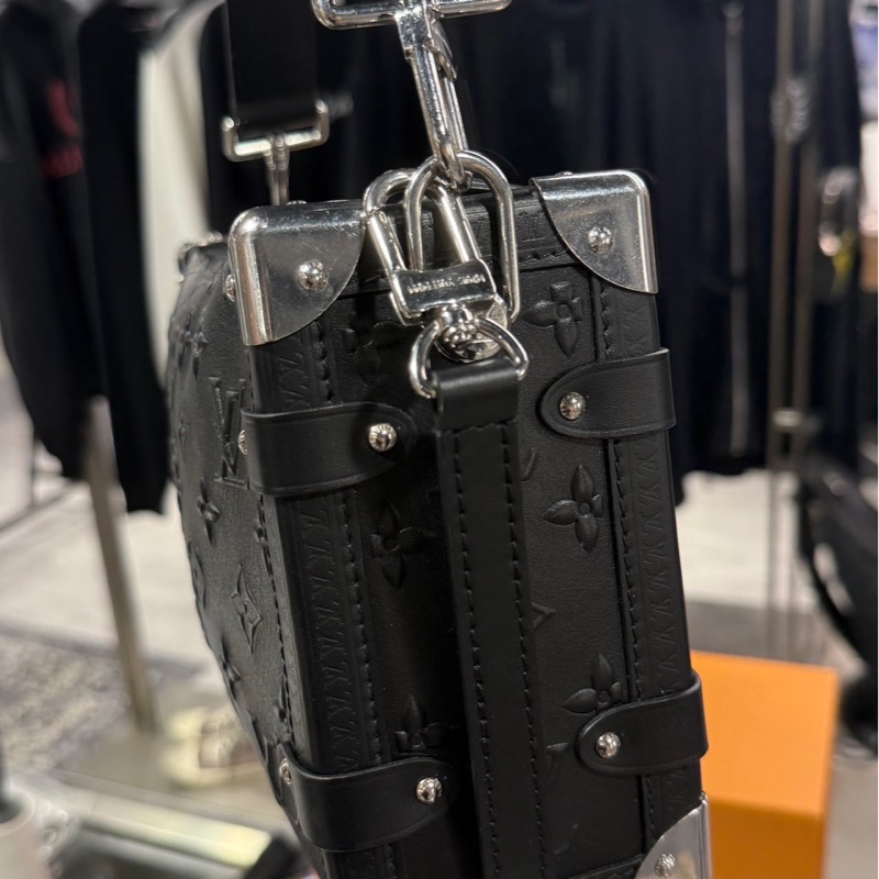 稀有單品🌟Louis Vuitton LV Side Trunk MM 黑色壓紋老花｜Classic Trend CT精品｜台北東區實體-4