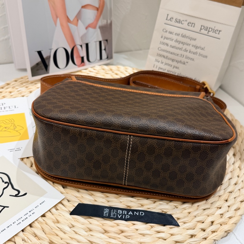 Celine Macadam Shoulder Bag（絕版）-2