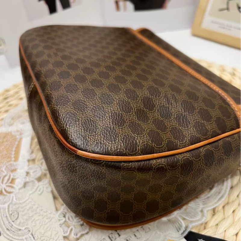 Celine Macadam Shoulder Bag（絕版）-10