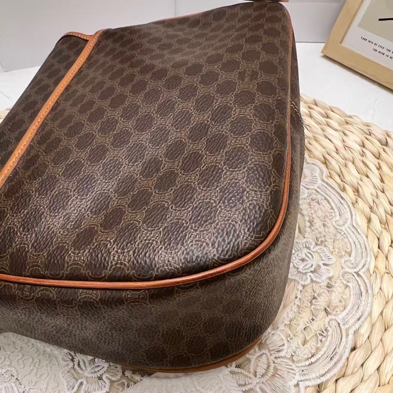 Celine Macadam Shoulder Bag（絕版）-11