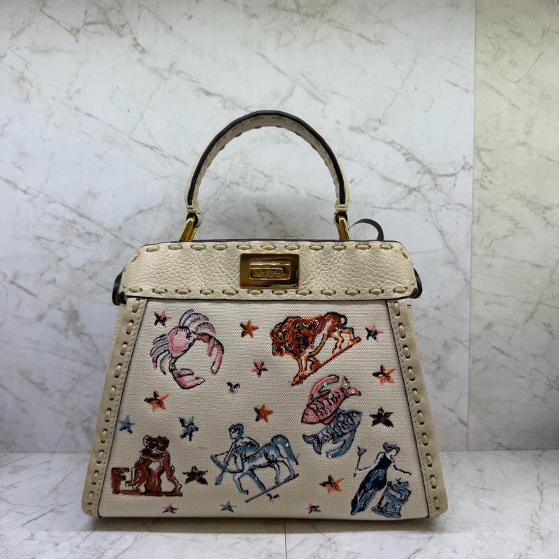 FENDIASTROLOGY PEEKABOO MINI白皮革邊帆布星座刺鏽金釦包-0