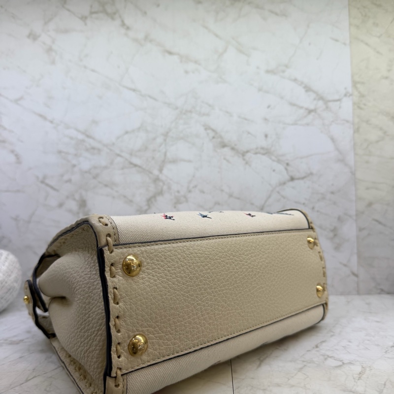 FENDIASTROLOGY PEEKABOO MINI白皮革邊帆布星座刺鏽金釦包-4