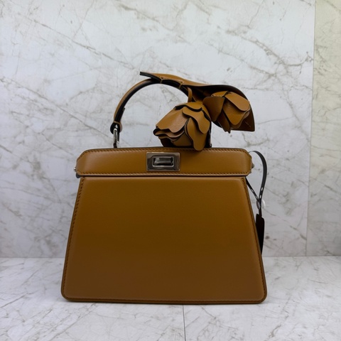FENDI PEEKABOOISEEU咖色玫瑰皮革手把銀釦兩用包