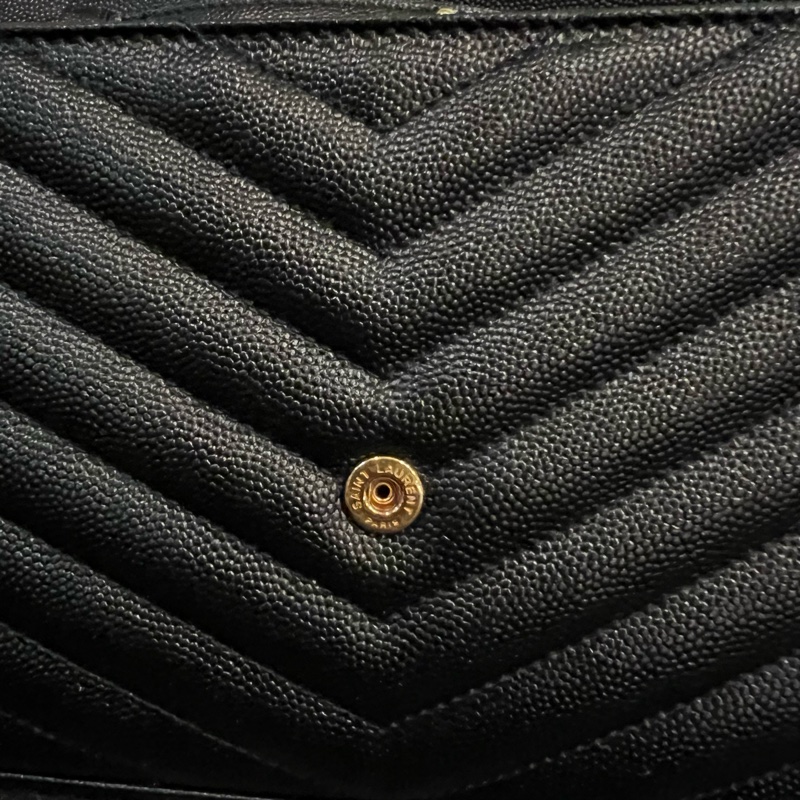 📢二手近新 經典搶手的銷量冠軍❤️YSL Saint Laurent Woc 黑金魚子醬大款 正品-7