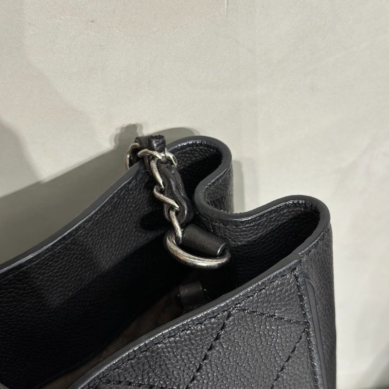 CHANEL 皮釦雙C單肩托特包 - 黑銀18開-11