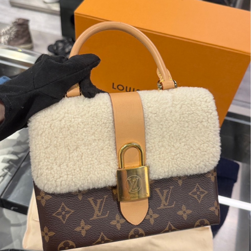 稀有單品🌟Louis Vuitton LV Locky BB 羔羊毛｜Classic Trend CT精品｜台北東區實體-1