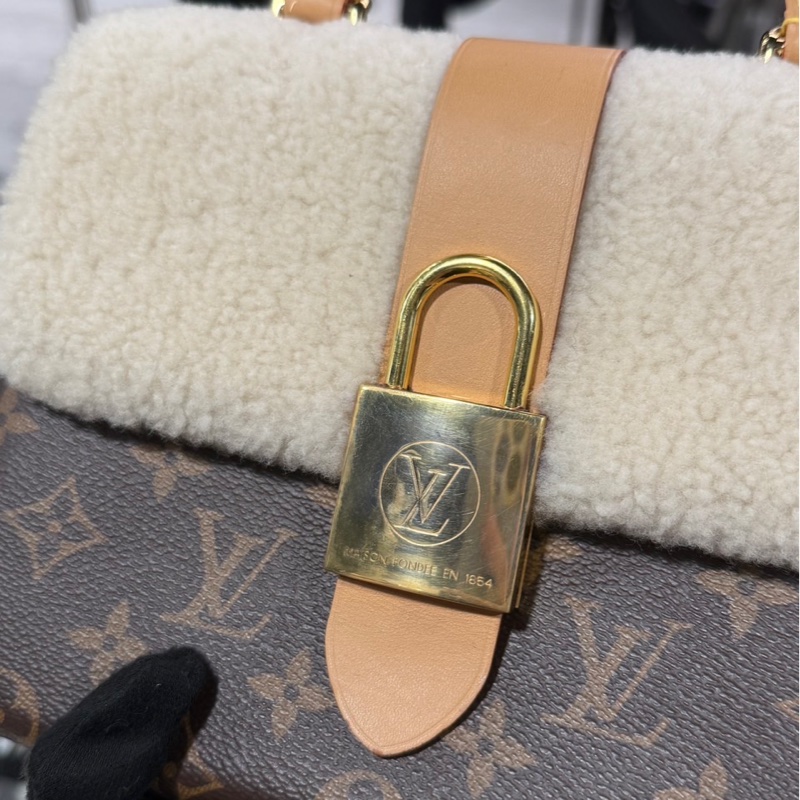 稀有單品🌟Louis Vuitton LV Locky BB 羔羊毛｜Classic Trend CT精品｜台北東區實體-2