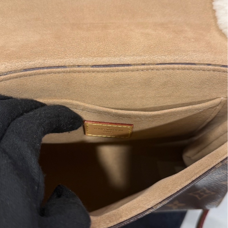 稀有單品🌟Louis Vuitton LV Locky BB 羔羊毛｜Classic Trend CT精品｜台北東區實體-7