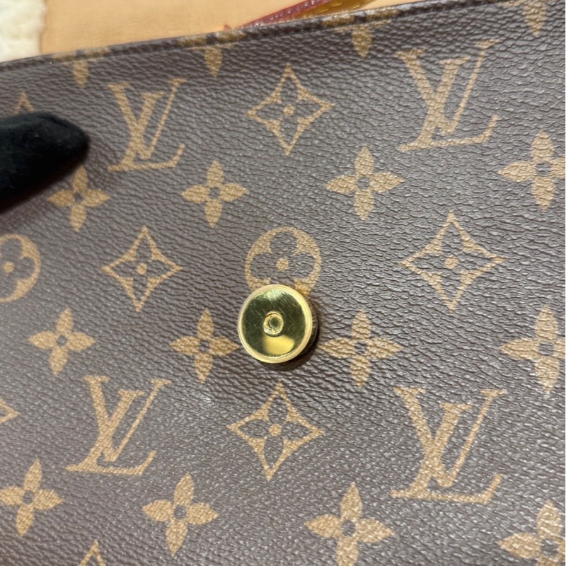 稀有單品🌟Louis Vuitton LV Locky BB 羔羊毛｜Classic Trend CT精品｜台北東區實體-8