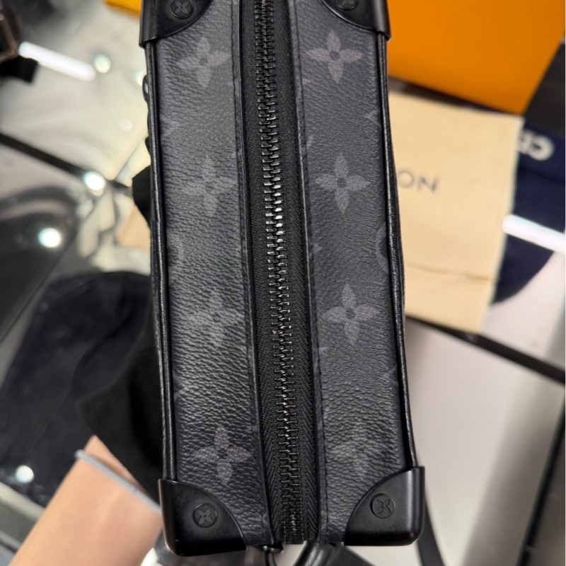 近新品🌟Louis Vuitton LV Mini Soft Trunk 黑老花 盒子包-3