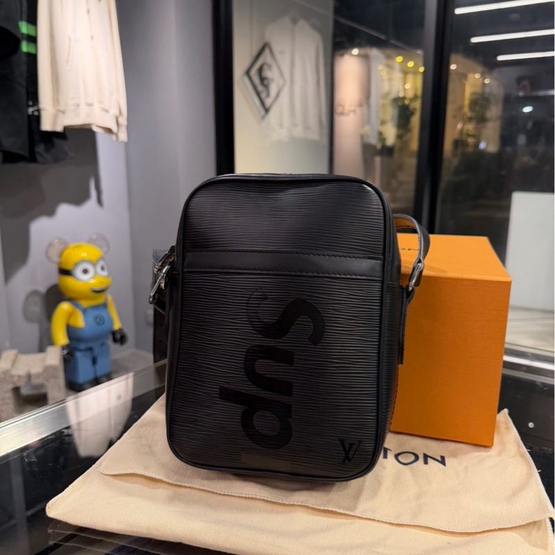 經典聯名🌟Louis Vuitton LV x Supreme EPI Danube 水波紋 相機包｜Classic Trend CT精品｜台北東區實體-0