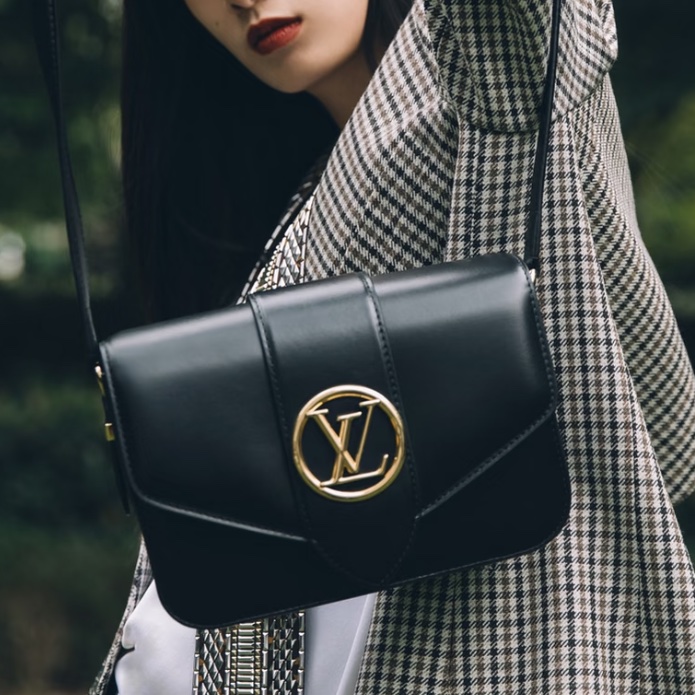 Louis Vuitton路易威登PONT9郵差包黑色20年B0096-0