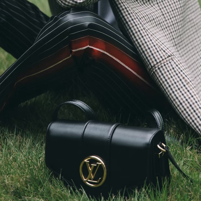 Louis Vuitton路易威登PONT9郵差包黑色20年B0096-1