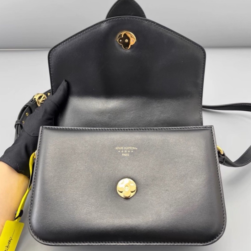 Louis Vuitton路易威登PONT9郵差包黑色20年B0096-15