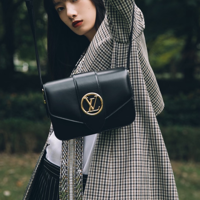 Louis Vuitton路易威登PONT9郵差包黑色20年B0096-23