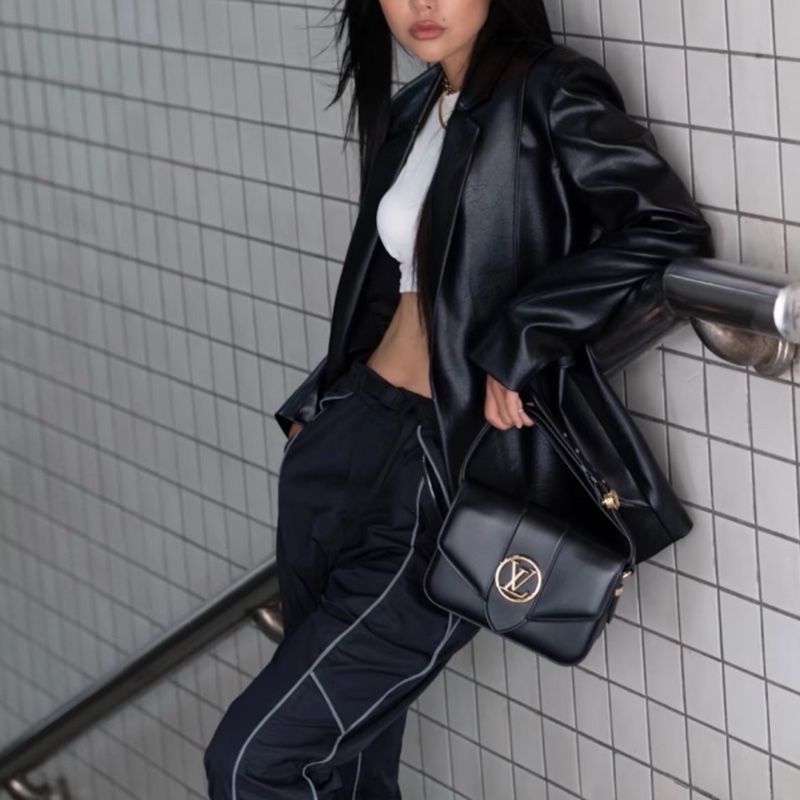 Louis Vuitton路易威登PONT9郵差包黑色20年B0096-27