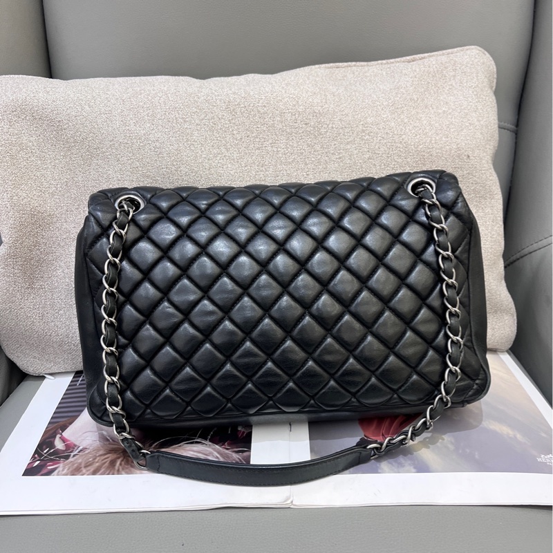 Chanel香奈兒黑銀泡芙cf單肩腋下包-1