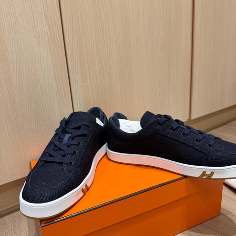 全新未使用 男款 Hermes 休閒鞋