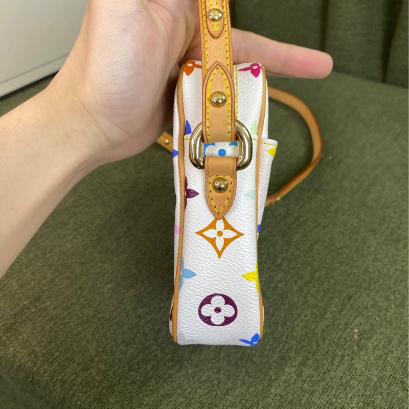 LV 白三彩金豆相機包-3