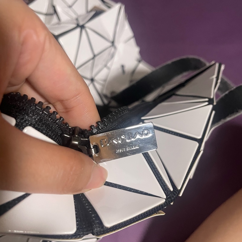 BAO BAO ISSEY MIYAKE 12x7 白色 幾何 長型 托特 拉鏈包-3