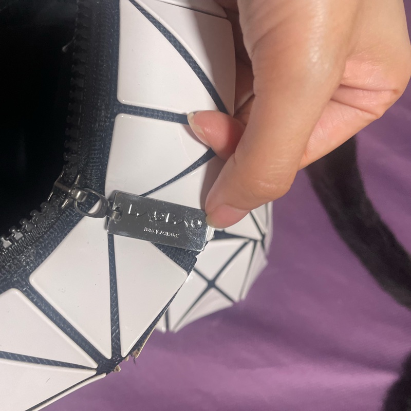 BAO BAO ISSEY MIYAKE 12x7 白色 幾何 長型 托特 拉鏈包-9