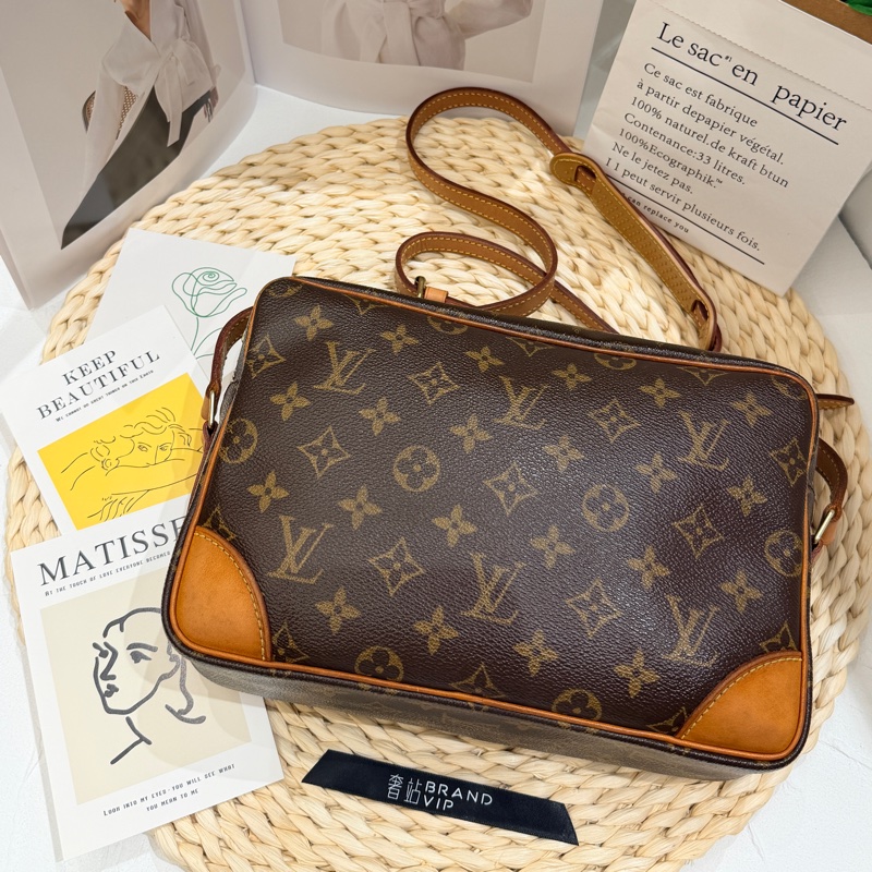 Louis Vuitton Camera Bag(絕版相機包）-1
