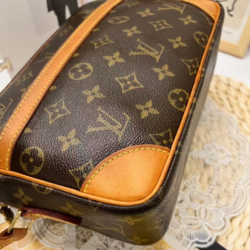 Louis Vuitton Camera Bag(絕版相機包）-10
