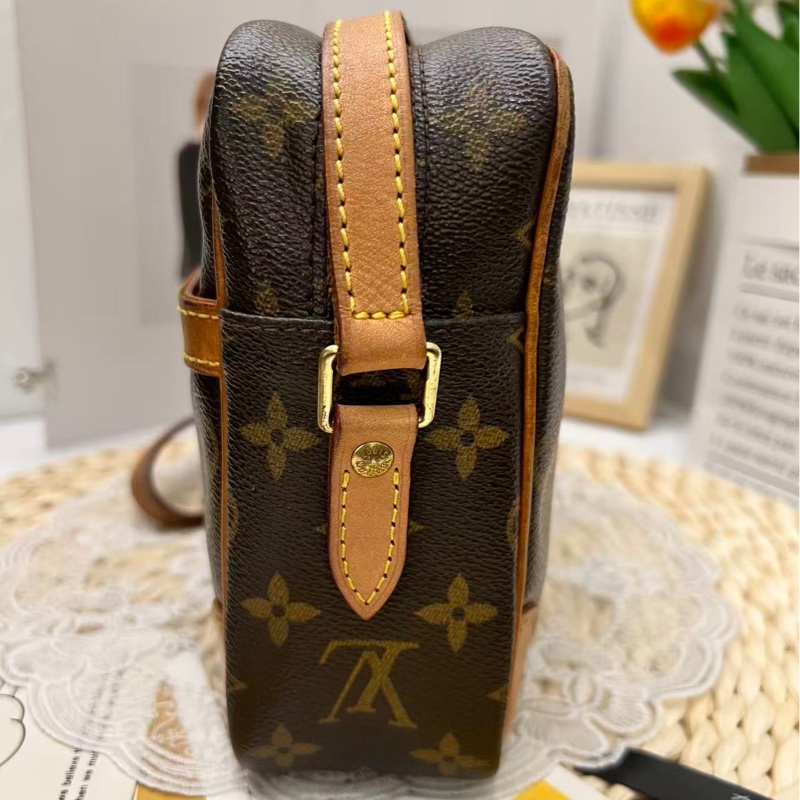 Louis Vuitton Camera Bag(絕版相機包）-13