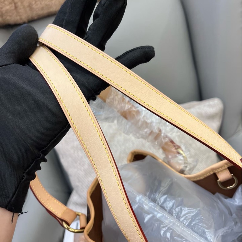 LV老花竪版南瓜包 白皮閒置品-8